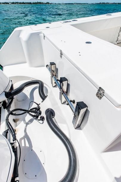 2026 EdgeWater 325CC Center Console Series