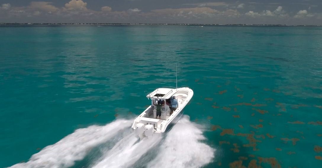 2026 EdgeWater 325CC Center Console Series