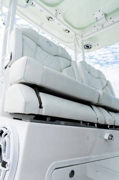 2026 EdgeWater 340CC Center Console Series