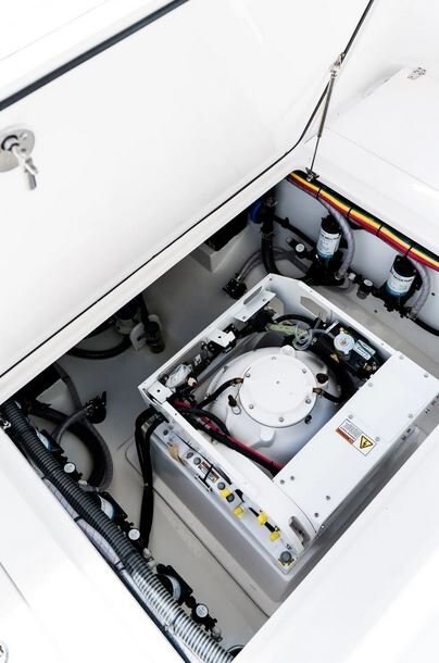 2026 EdgeWater 340CC Center Console Series