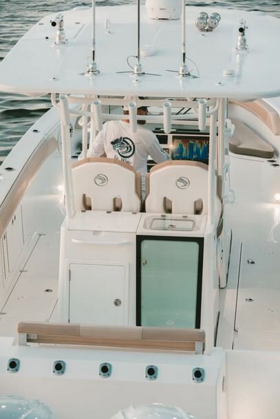 2026 EdgeWater 340CC Center Console Series