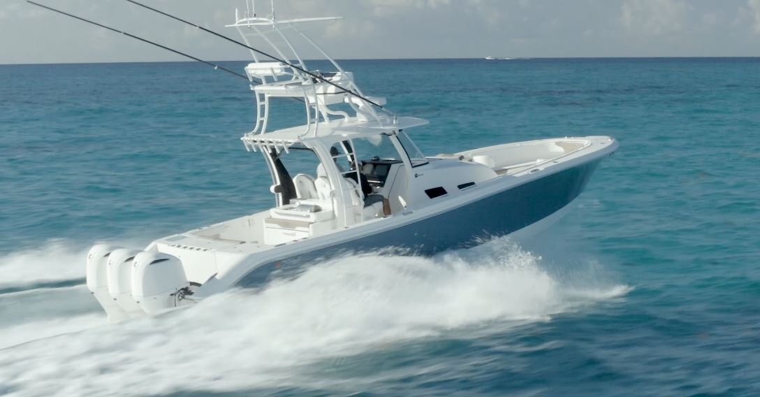 2026 EdgeWater 370CC Center Console Series