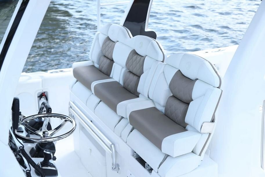2026 EdgeWater 370CC Center Console Series