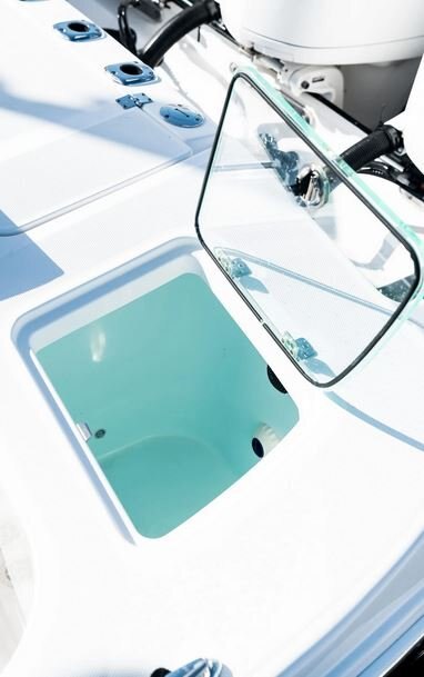 2026 EdgeWater 370CC Center Console Series
