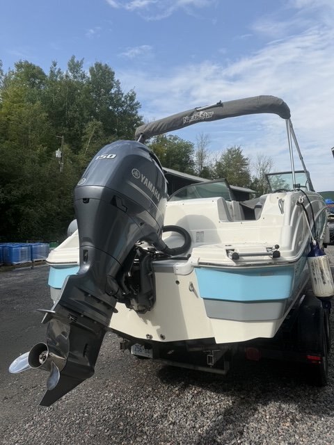 2022 NauticStar 223DC
