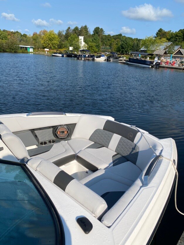 2019 MasterCraft X22 – Premium Wakeboard & Surf Boat (with Custom Trailer)