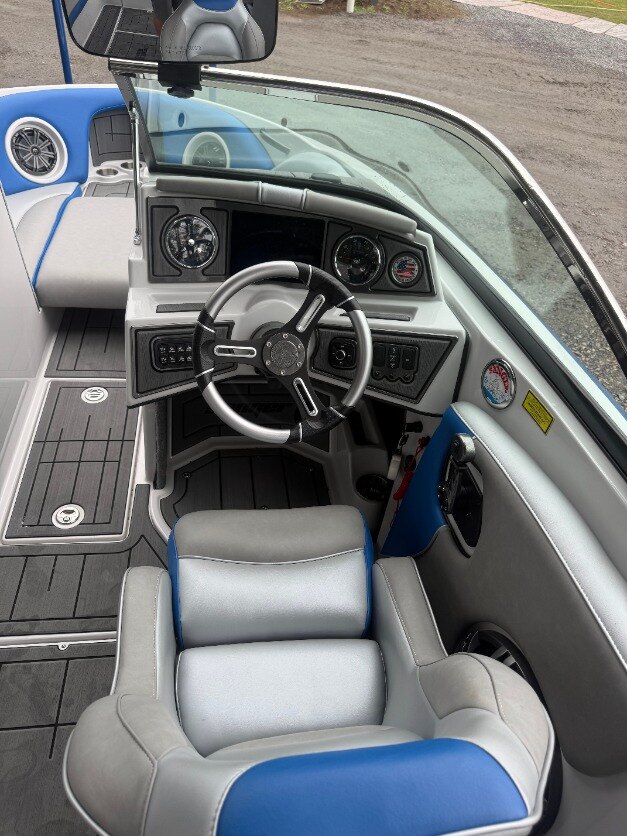 2024 Sanger 231 SLE Wake & Ski Boat with 5 Yrs Warranty