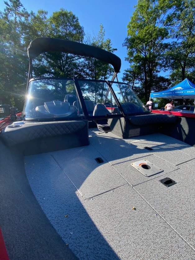 2026 Legend 18 XT Chilli Pepper Red