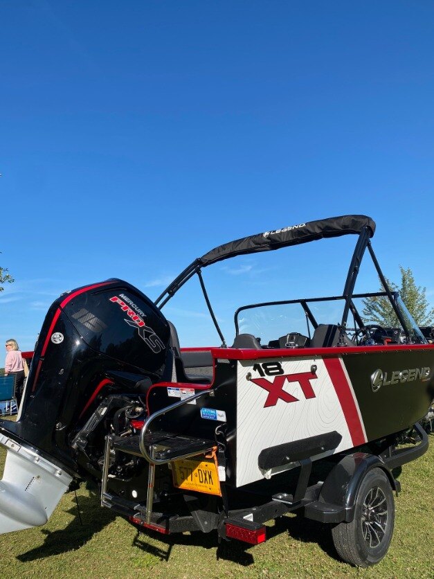 2026 Legend 18 XT Chilli Pepper Red