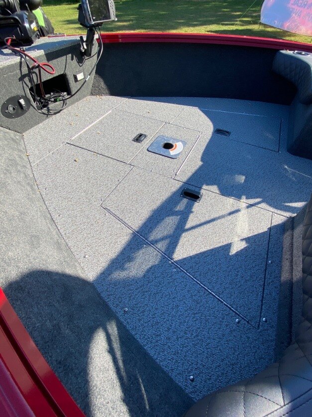 2026 Legend 18 XT Chilli Pepper Red