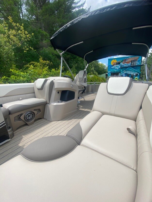 2023 Legend Q Series Cottage Sport Pro (Black Edition)