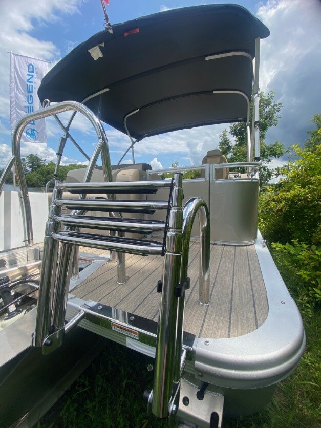 2023 Legend Q Series Cottage Sport Pro (Black Edition)