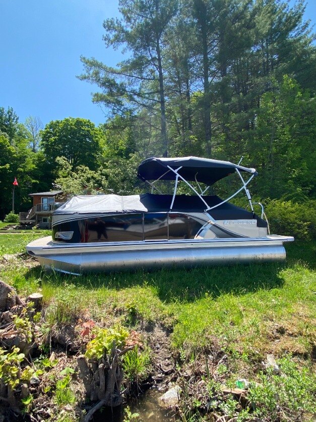 2023 Legend Q Series Cottage Sport Pro (Black Edition)