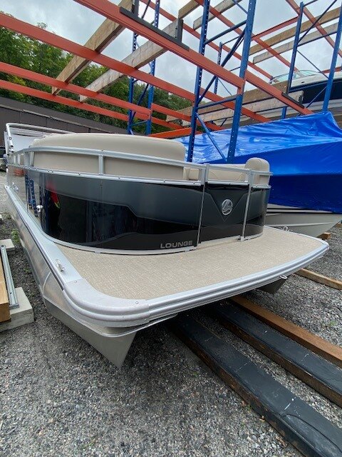 2023 Legend Boats Q Series LE 21 Lounge