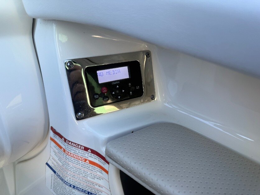 2011 Chaparral 216 SS