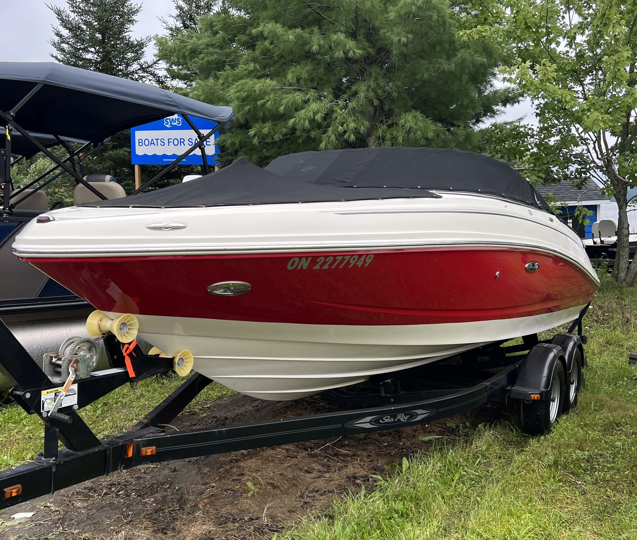 2009 Sea Ray 210 (Consignment)