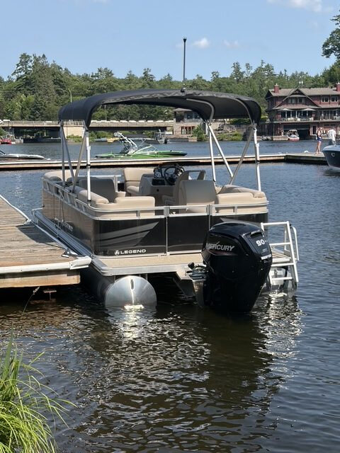 2023 Legend Boats Q Series LE 21 Lounge