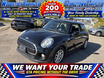 2015 MINI 3 Door LOW KMS MANUAL SUNROOF SPECIAL PURCHASE