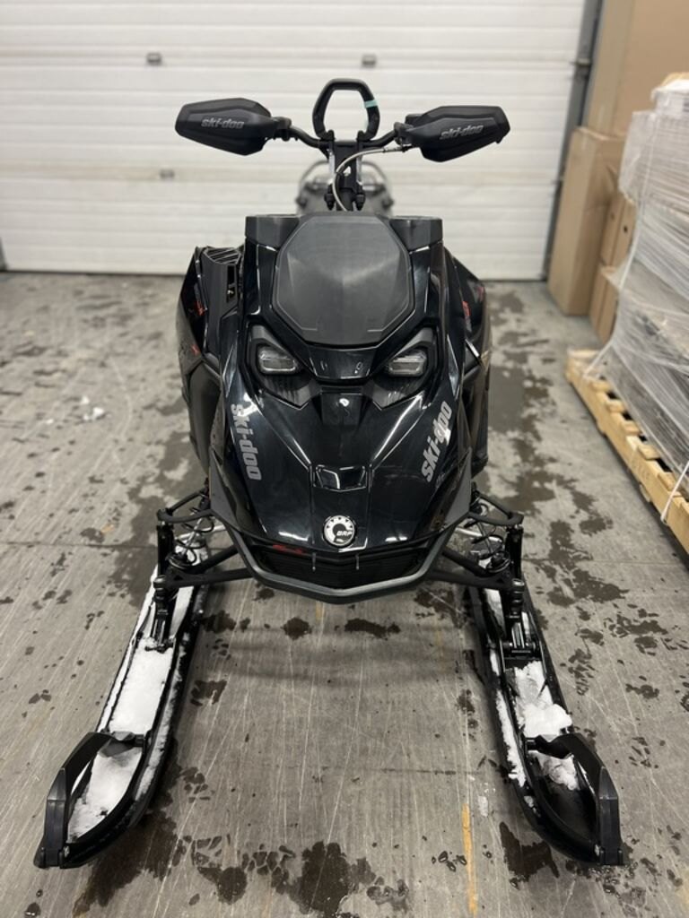 2023 Ski Doo Summit X Rotax 850 E TEC Turbo R | Experience Dynamic Power | $150 BW