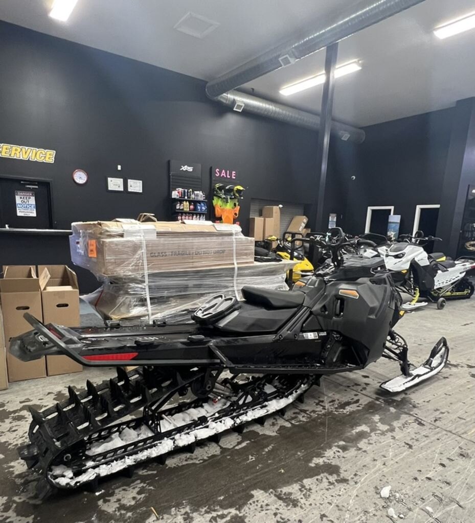 2023 Ski Doo Summit X Rotax 850 E TEC Turbo R | Experience Dynamic Power | $150 BW
