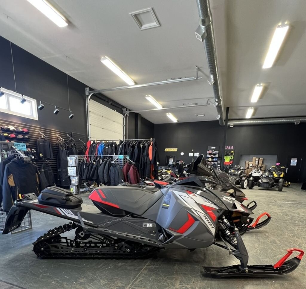 2022 Arctic Cat Riot 8000 | The True 50/50 Crossover | $131 BW