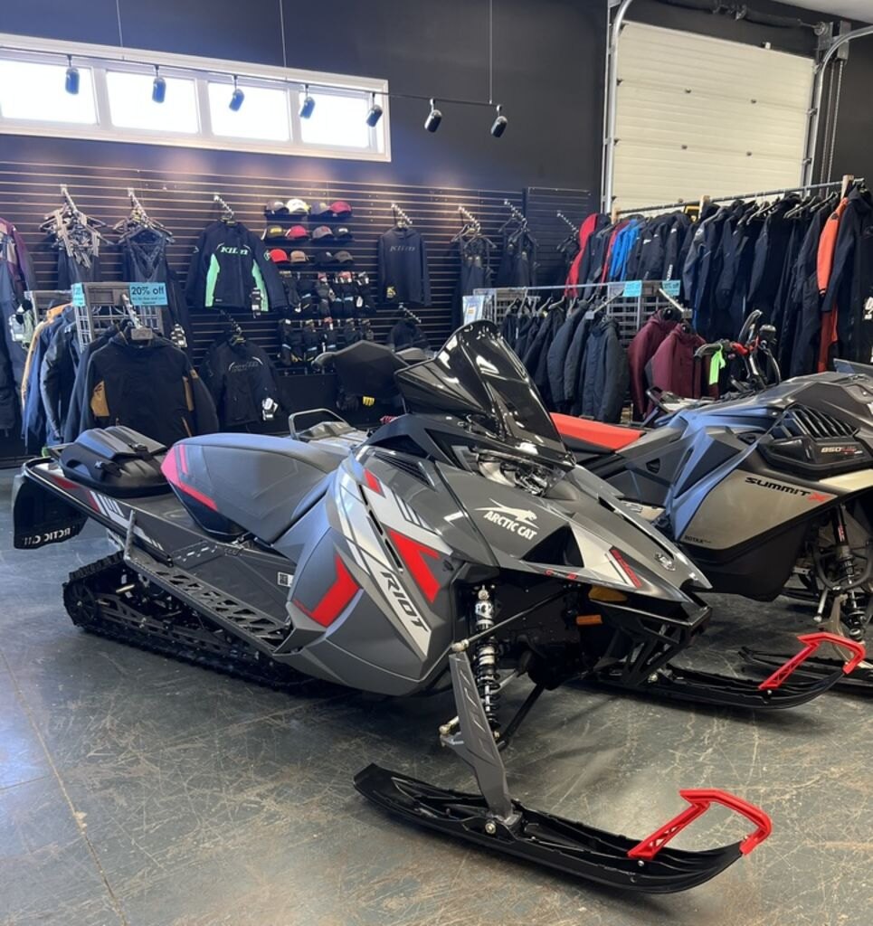 2022 Arctic Cat Riot 8000 | The True 50/50 Crossover | $131 BW