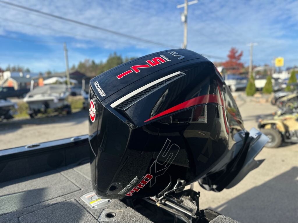 2025 Lund Crossover XS 1875 Mercury 175HP PRO XS