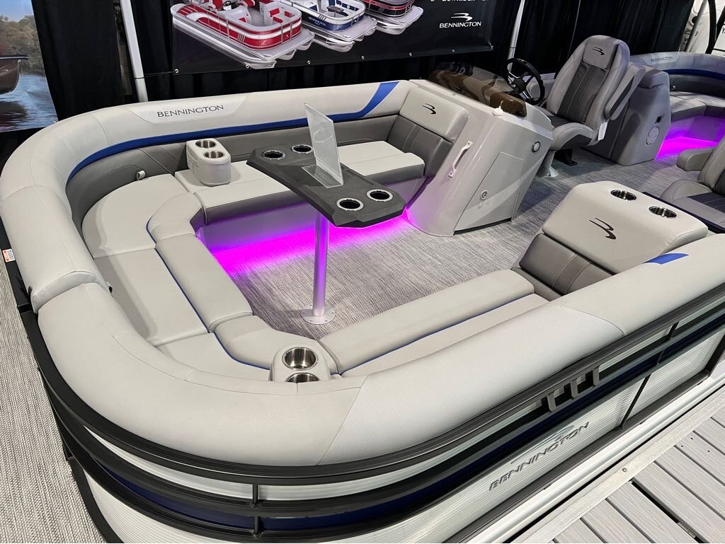 2023 Bennington 25 SXSRTD Top Deck Waterslide 175HP Yamaha VMAX SHO