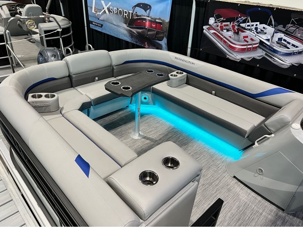2023 Bennington 25 SXSRTD Top Deck Waterslide 175HP Yamaha VMAX SHO