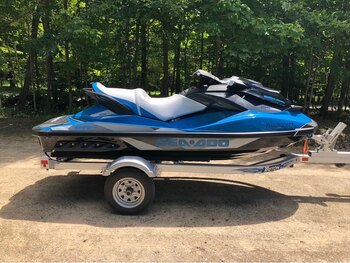 2020 Sea Doo SPARK® TRIXX™ 2 UP iBR®, Sound System w/ Trailer