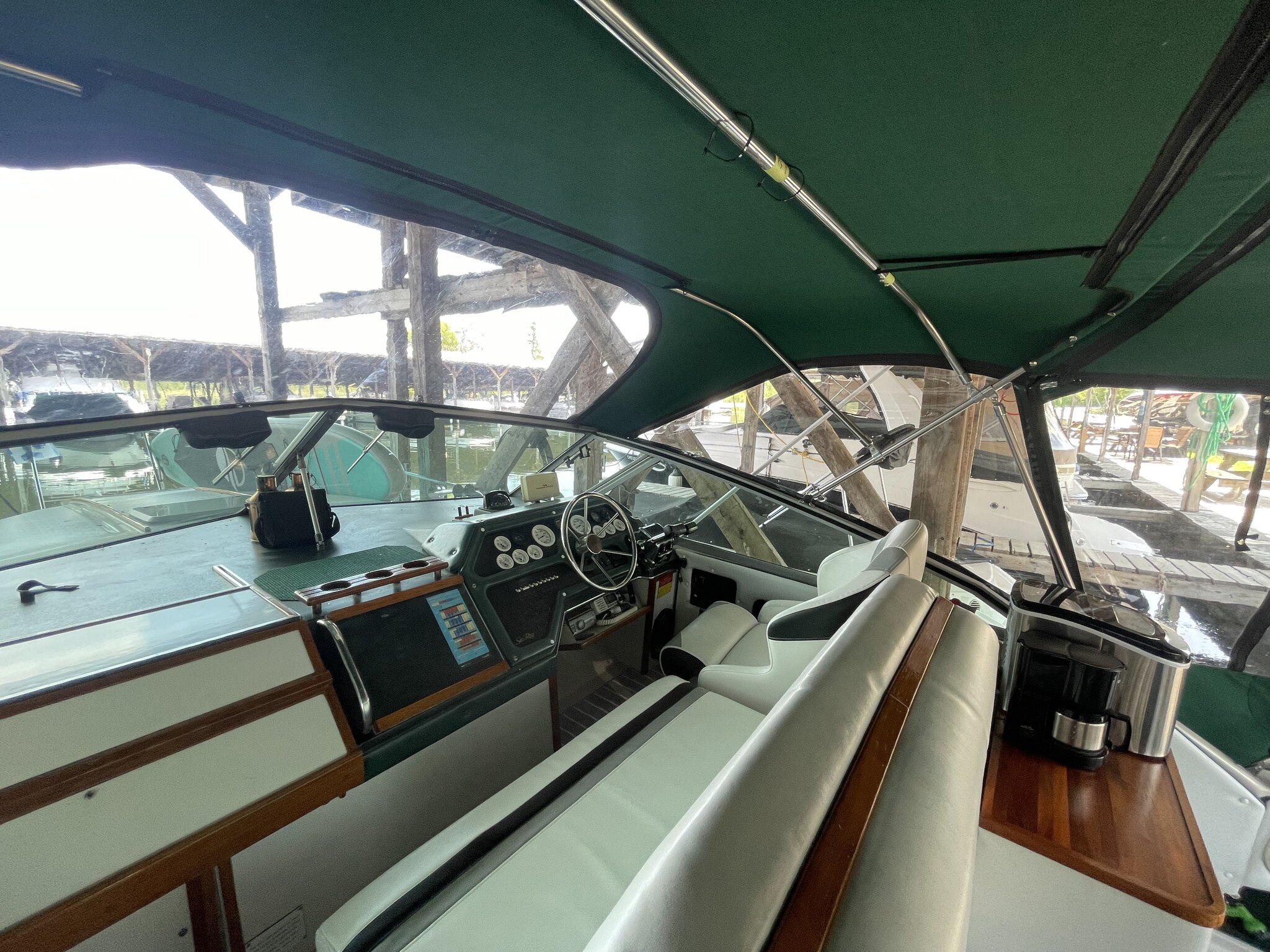 1986 Sea Ray 270 Sundancer