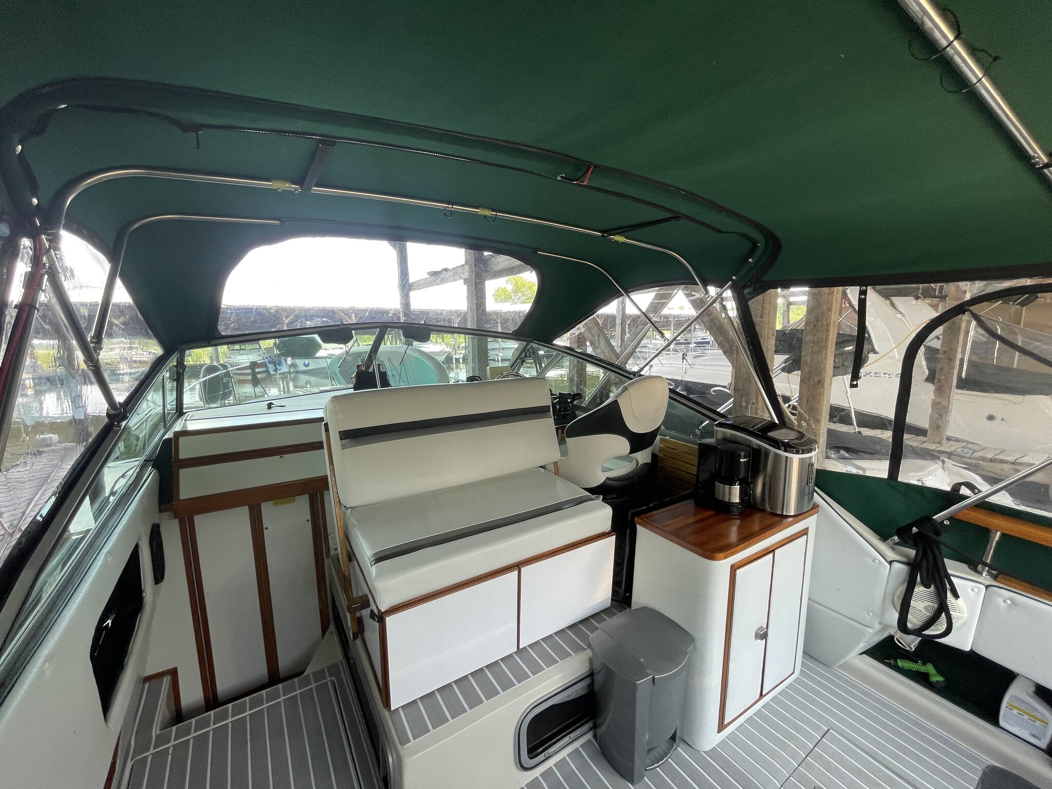 1986 Sea Ray 270 Sundancer