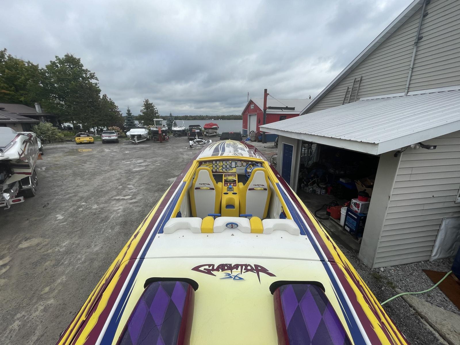 2004 Cigarette Offshore 36 Gladiator