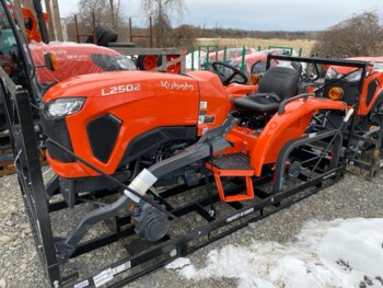 2024 KUBOTA L2502HST