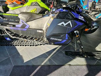 ARCTIC CAT ZR200 ES 2026