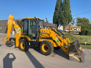 2016 JCB 3CX COMPACT BACKHOE LOADER, 1100HRS, MKII HITCH, BUCKET