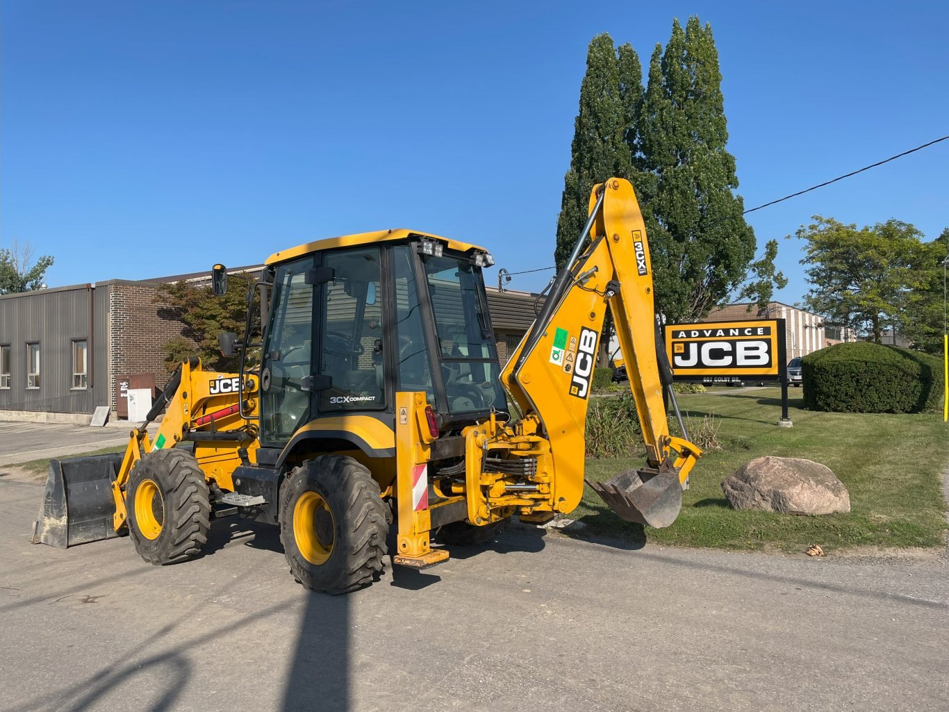 2016 JCB 3CX COMPACT BACKHOE LOADER, 1100HRS, MKII HITCH, BUCKET