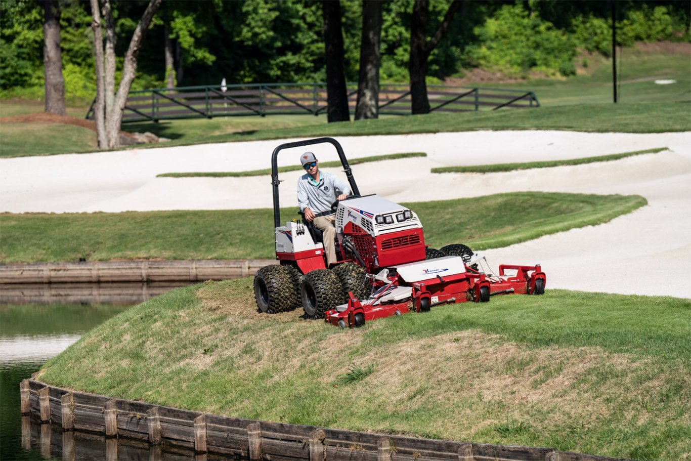 Ventrac MJ840 Contour Mower
