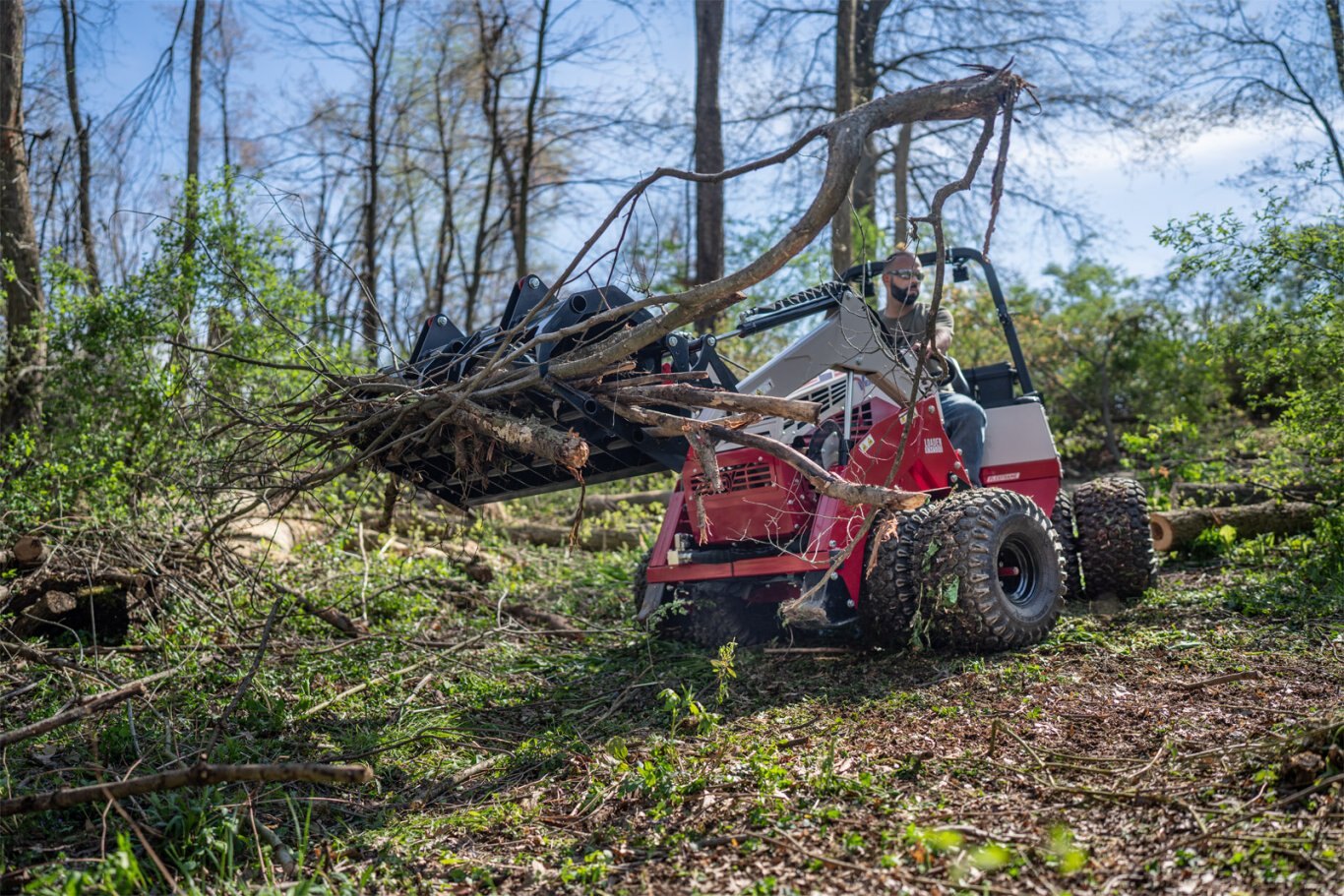 Ventrac KM100 ROCK BUCKET W/ GRAPPLE