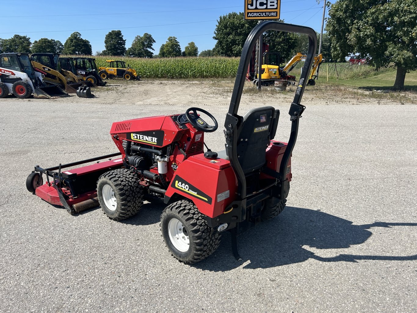 Steiner 440 Tractor, Kubota Diesel, 843hrs