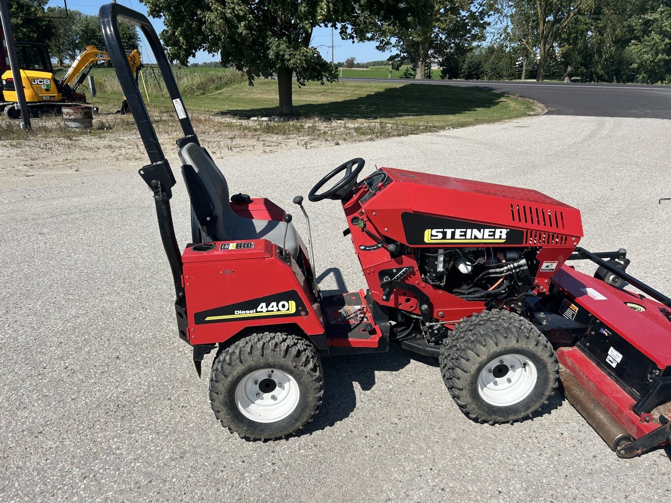 Steiner 440 Tractor, Kubota Diesel, 843hrs