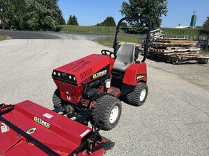 Steiner 440 Tractor, Kubota Diesel, 843hrs