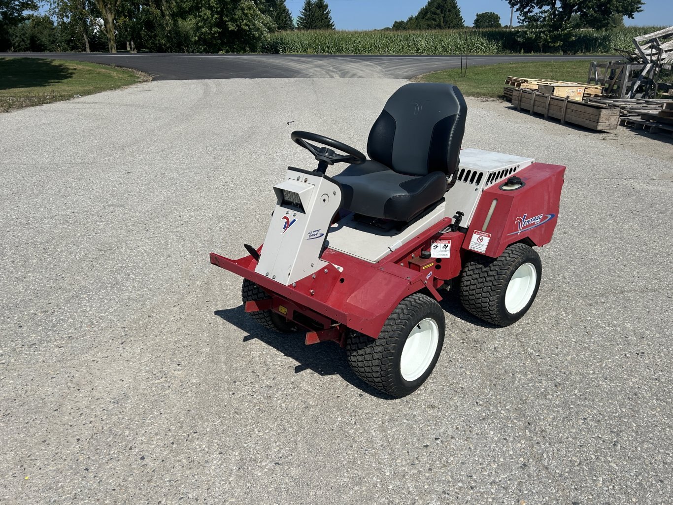 Ventrac 3000 Tractor, 21hp Kawasaki Gas