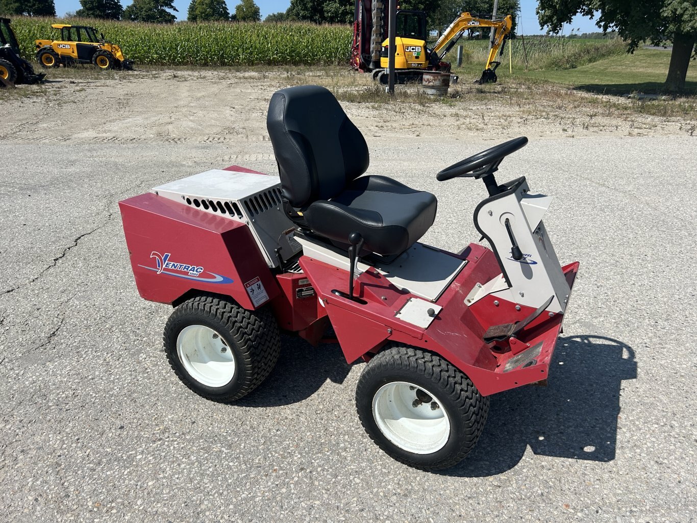 Ventrac 3000 Tractor, 21hp Kawasaki Gas