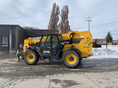 2014 JCB 509-42 9000lbs Capacity, 42' Telehandler, Cab, 4WD, 4WS, 109hp, Forks