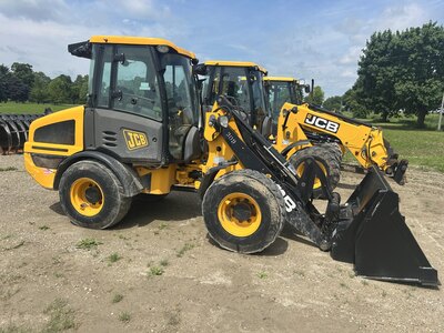 2016 JCB 407 Wheel Loader, Cab A/C, 2 Speed, Skid Steer Hitch, New JCB Bucket