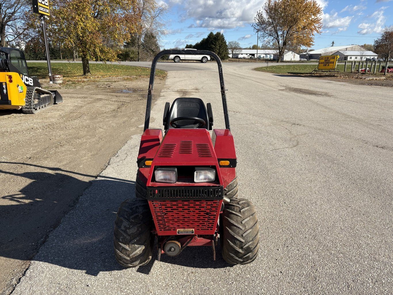 Steiner 430 Tractor, Kubota Diesel, 1800hrs