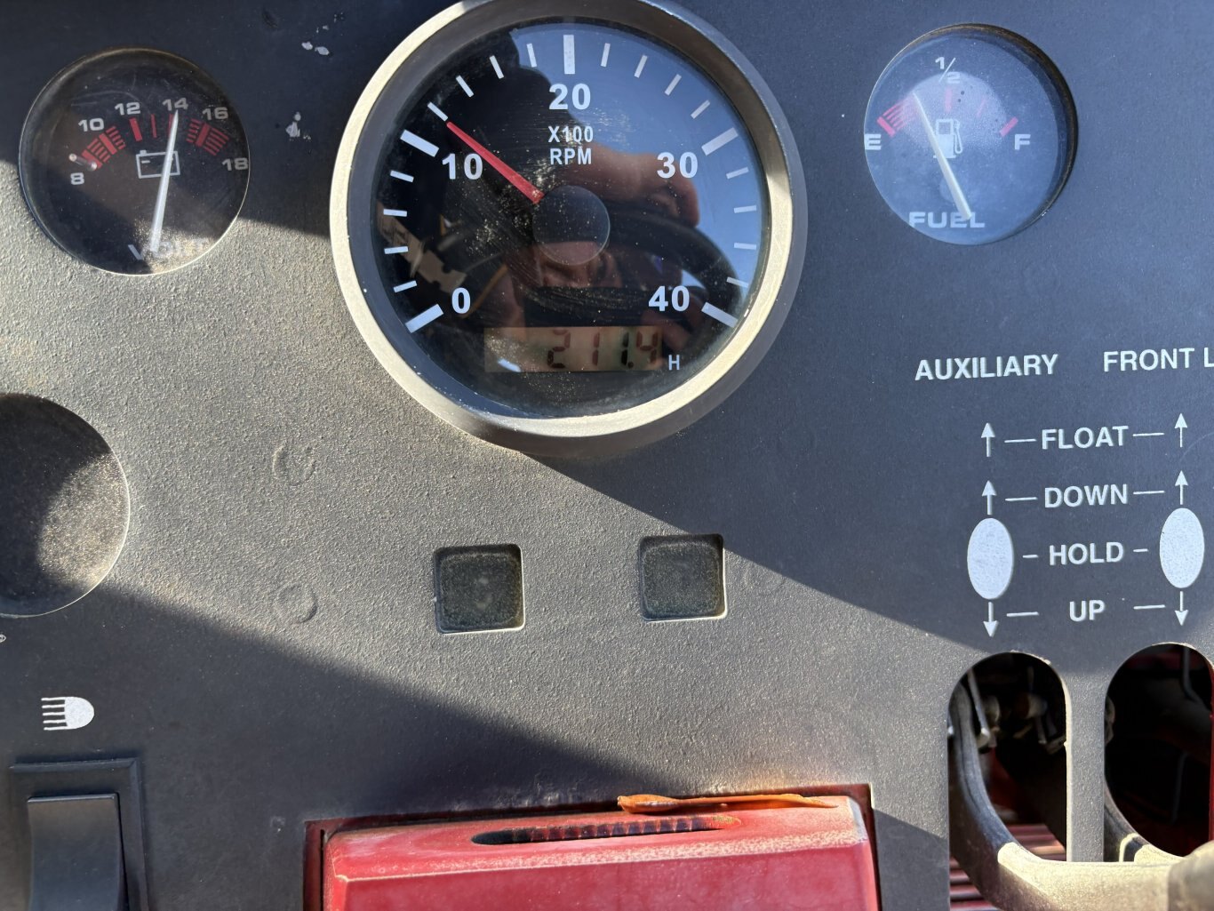 Steiner 430 Tractor, Kohler Gas, New Engine 211hrs