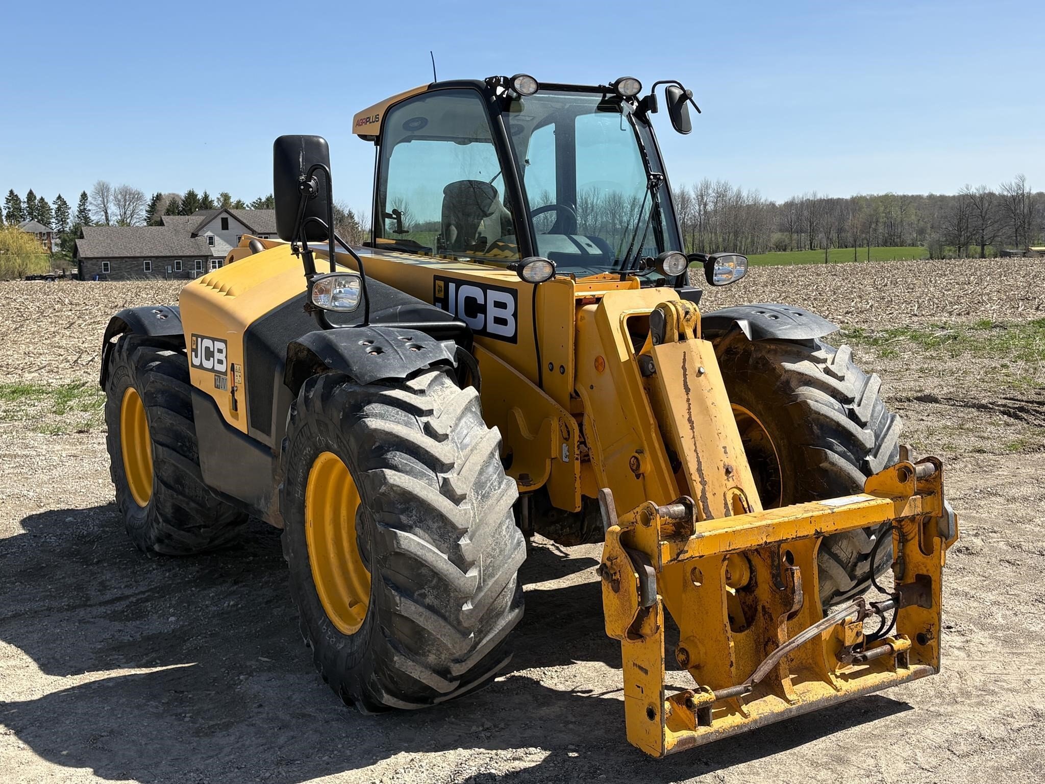 JCB - 512-83R Rotating Telehandler