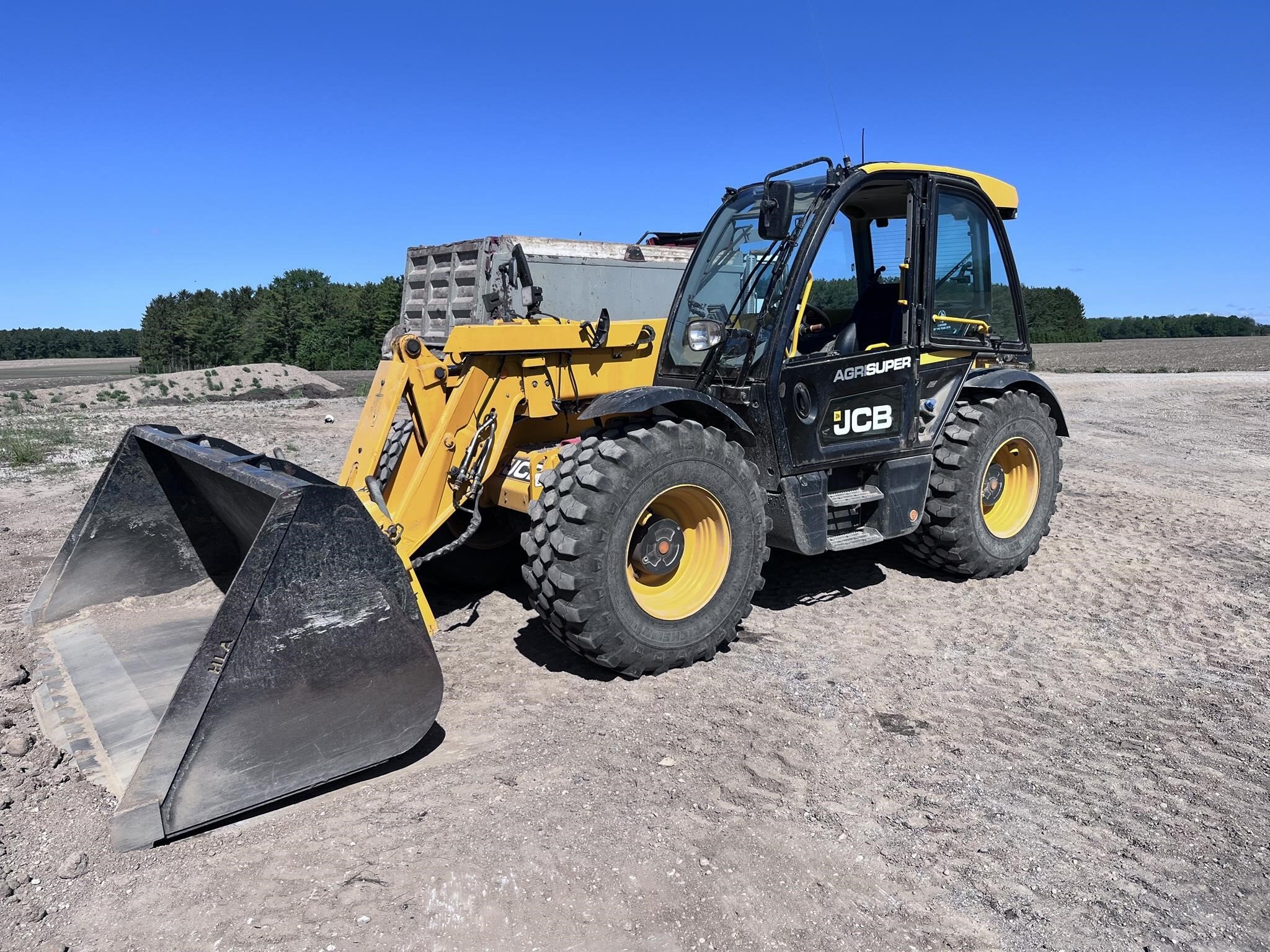 2020 JCB 542-70 AGRI SUPER, 40KPH, CAB A/C, SMOOTH RIDE, REVERSE FAN, HYD Q-FIT
